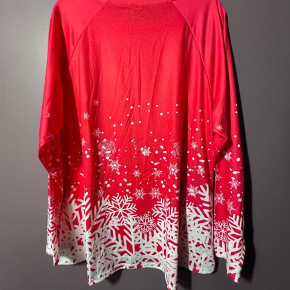 Women's Red Snowflake Print Top - Picture 3 of 4